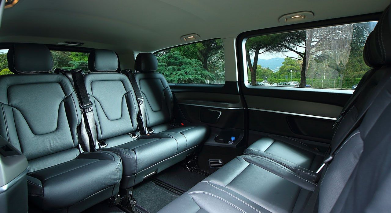 ATHENS AIRPORT MINIVAN TRANSFER FOR FAMILIES