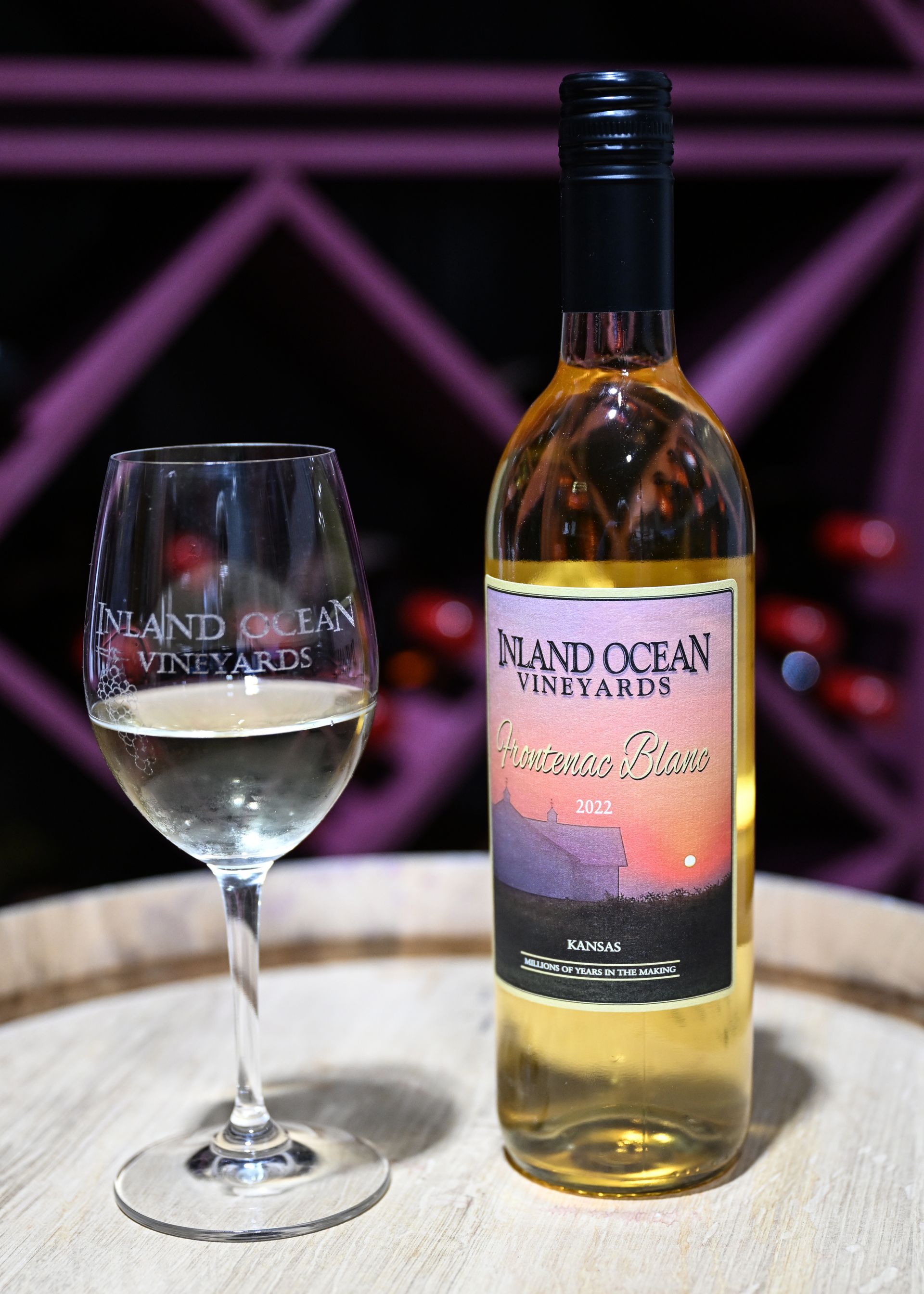 frontenac blanc wine inland ocean vineyards hutchinson ks