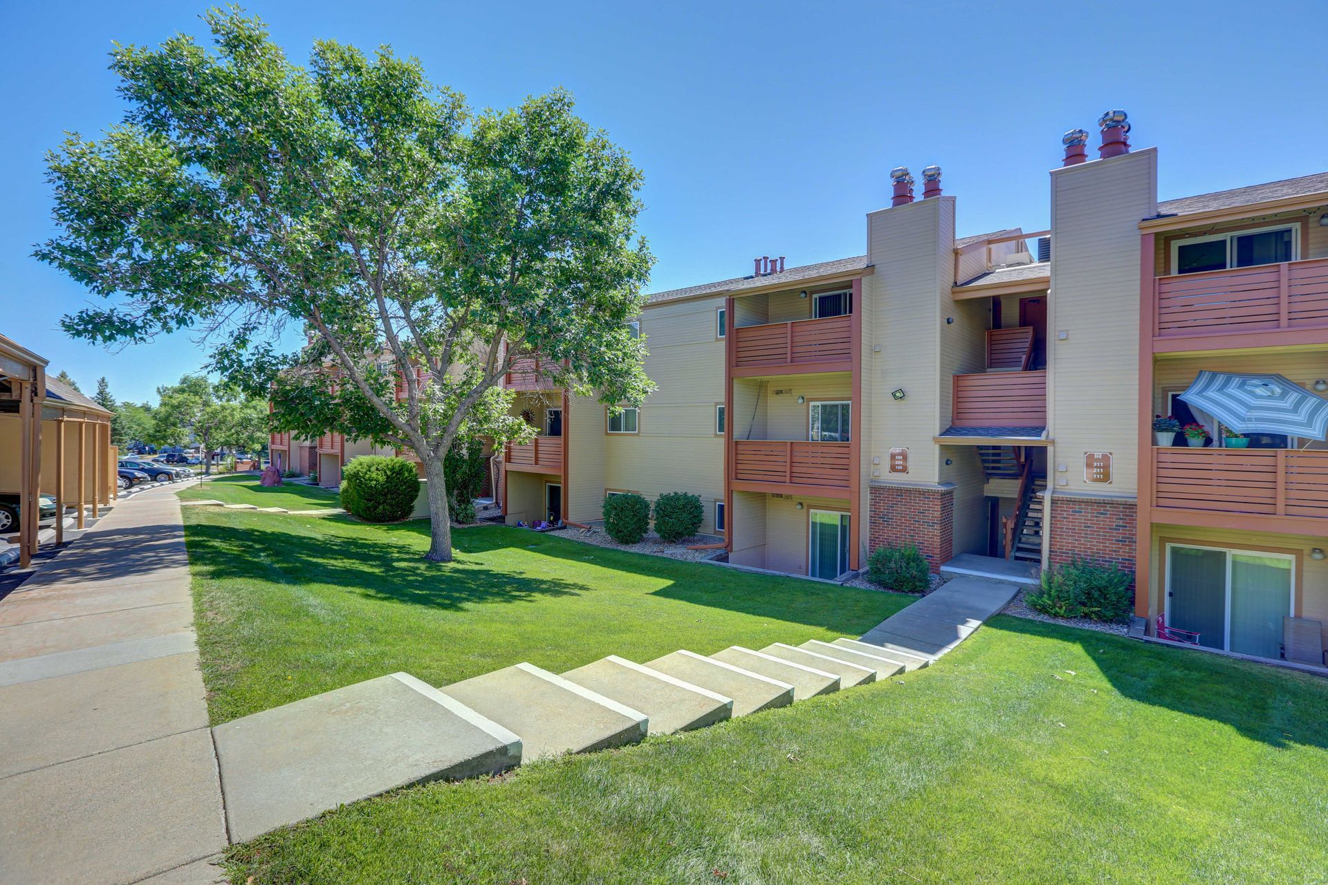 Riva Ridge Apartments