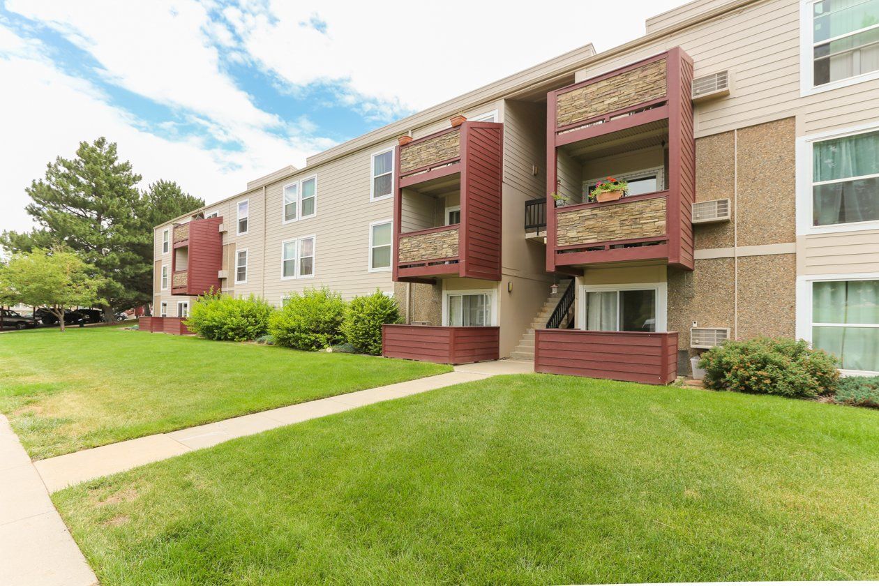 Summit View Village Apartments