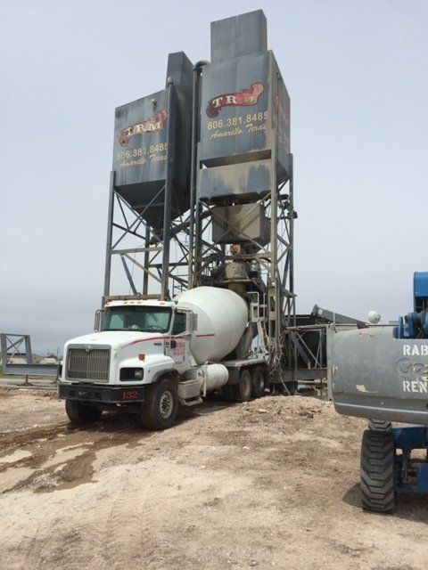 Pouring Concrete On Truck — Amarillo, TX — Thomas RediMix Co Inc