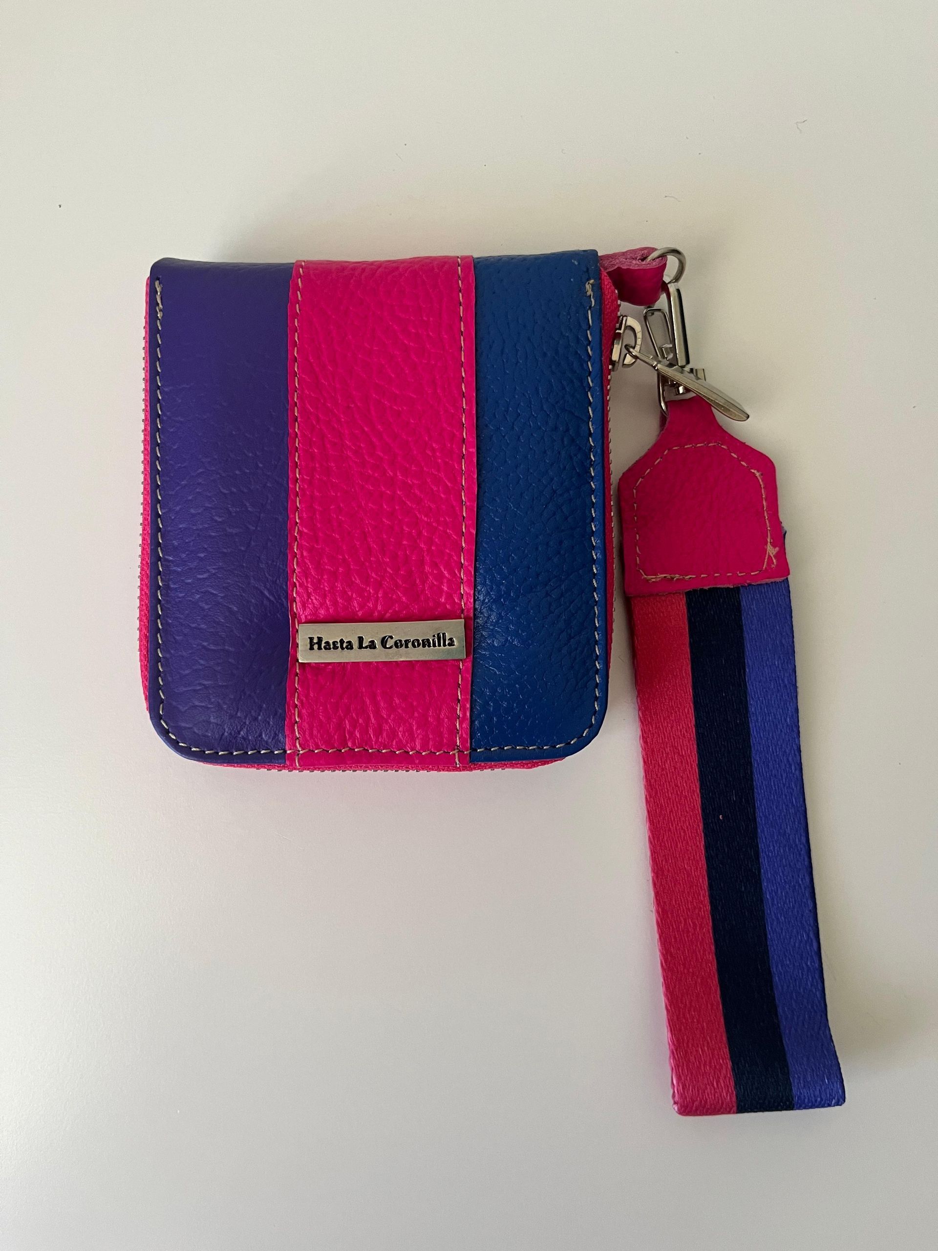 Billetera mini tricolor fucsia