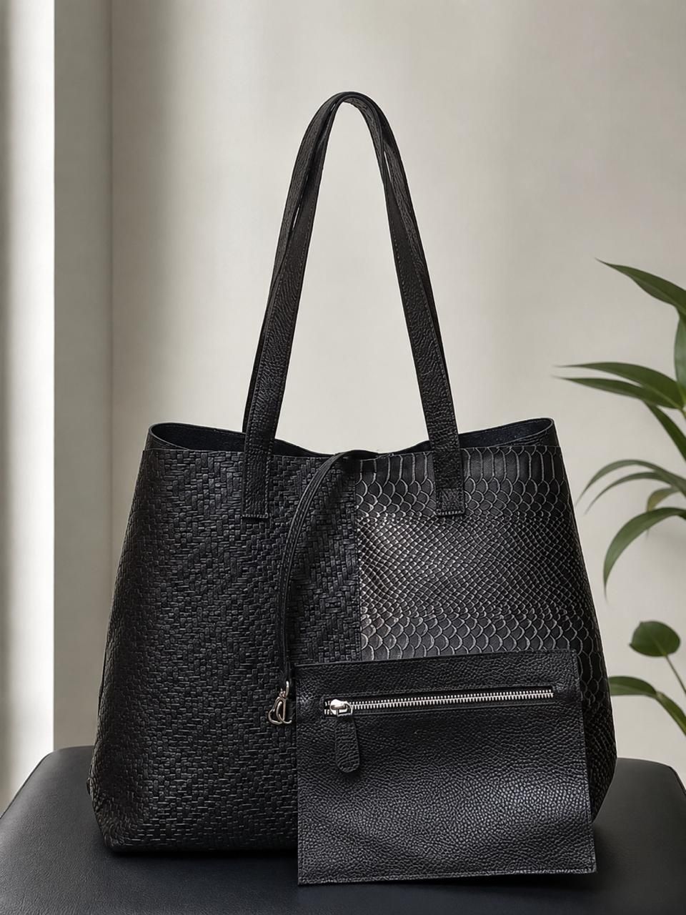 Cartera Nuria Total Balck