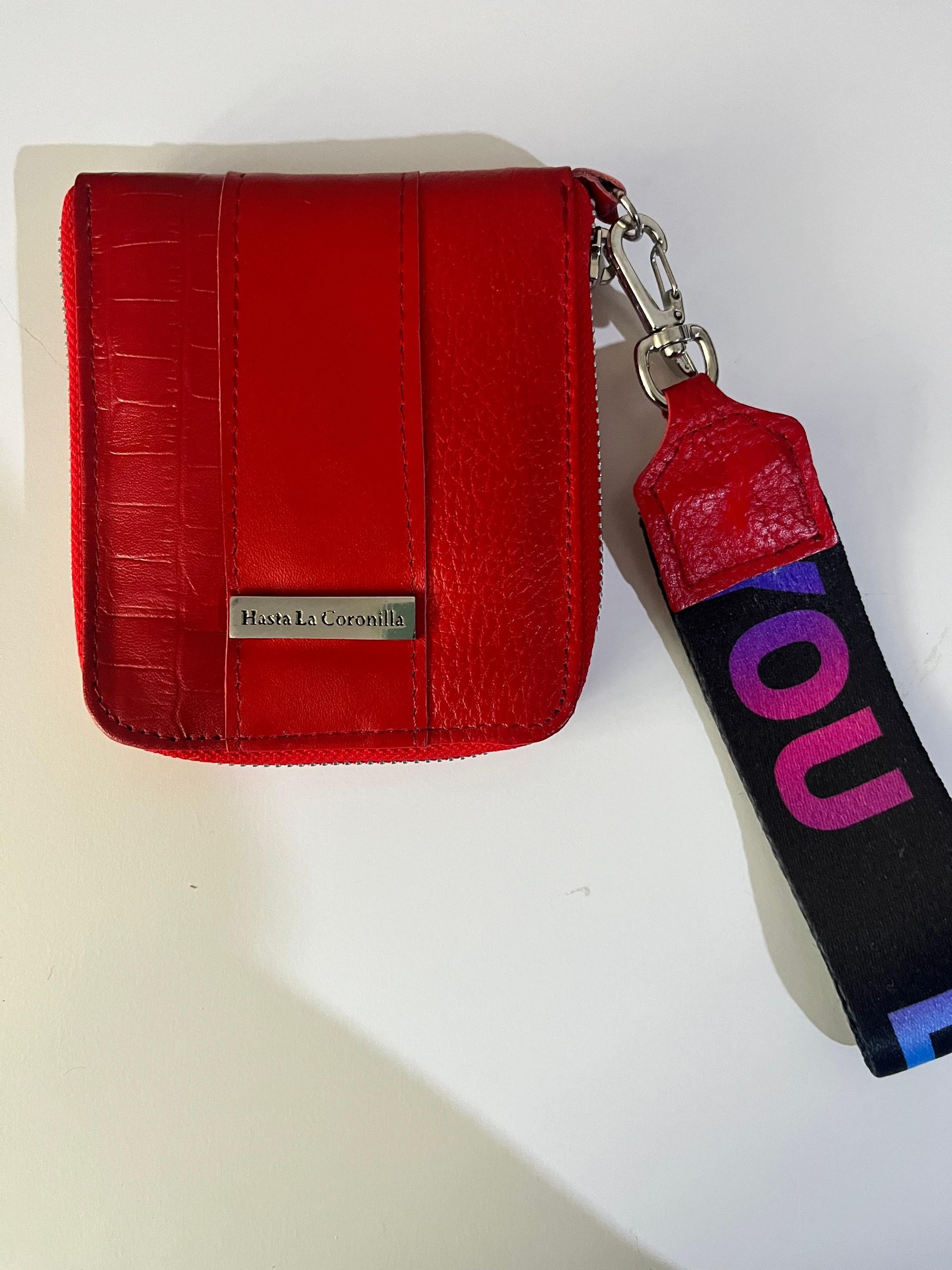 Billetera Mini roja con llavero