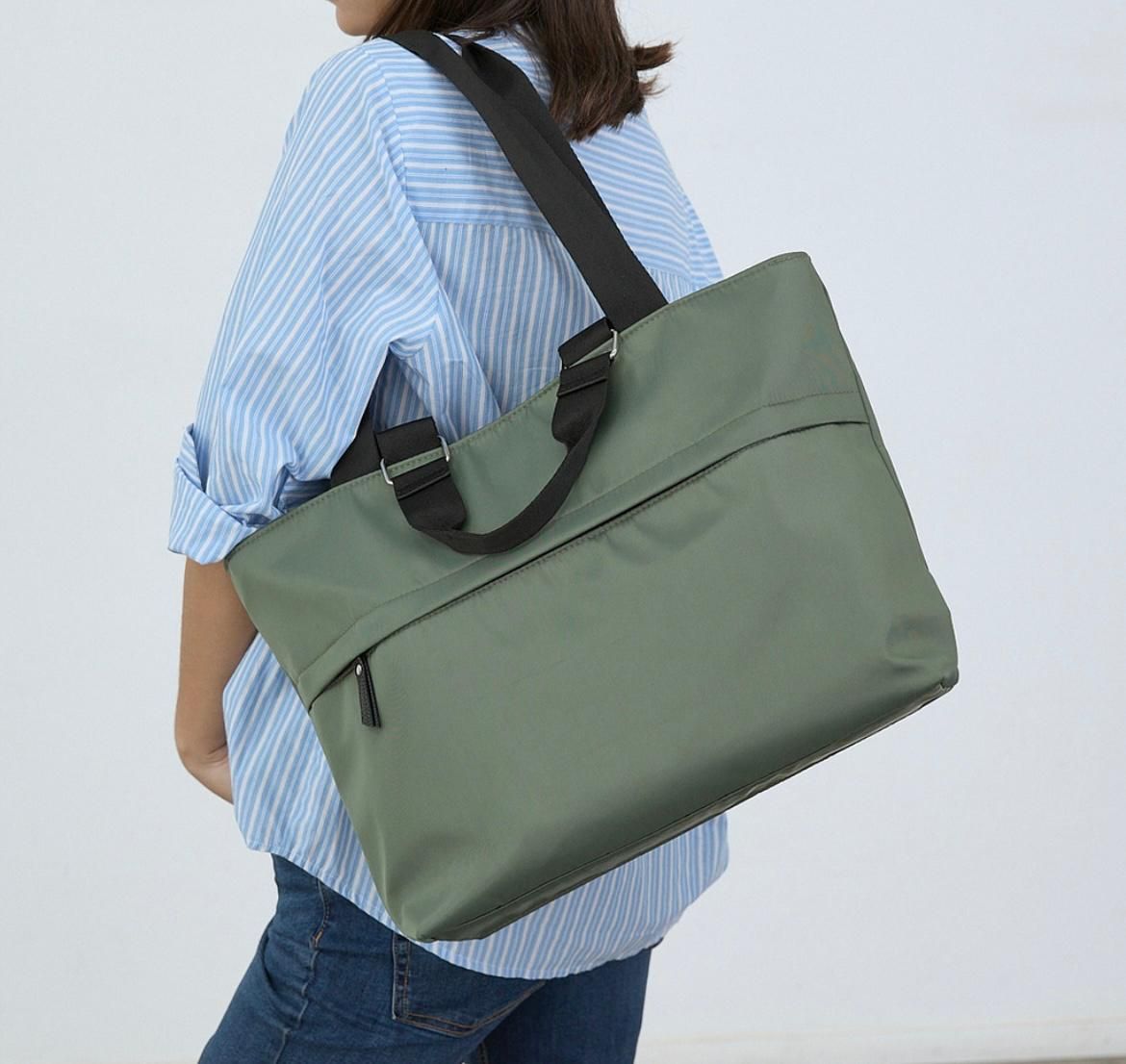 Cartera Tote Ucla verde