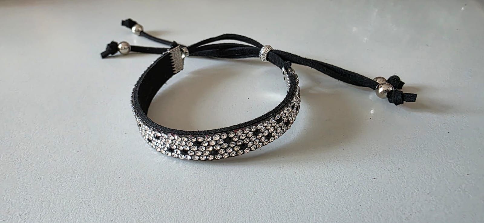 Pulsera negra flor