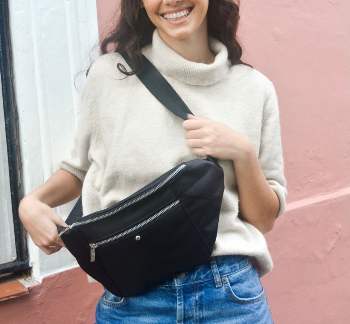 Riñonera Brisa Negra