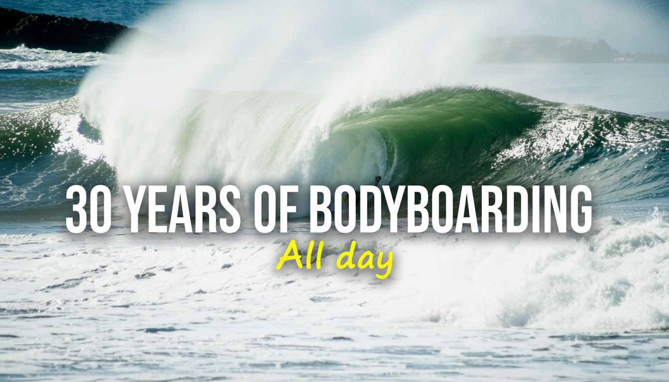 Onda gigante no oceano com a inscrição "30 ANOS DE HISTÓRIA".