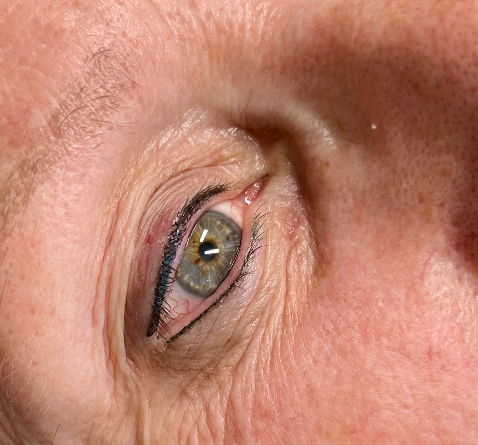 Permanent makeup for eyes
