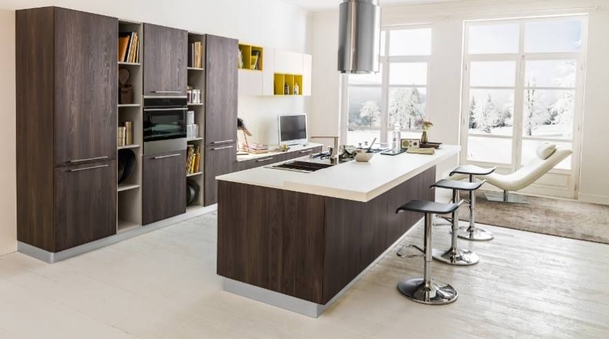 cucina con bancone centrale