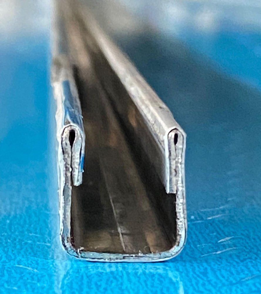 profilato in acciaio inox realizzato a taglio laser