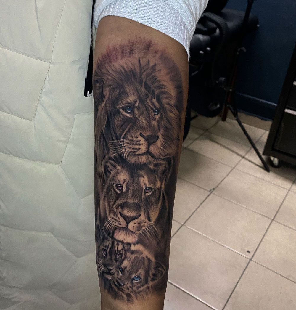 ARCADIA TATTOO & PIERCING