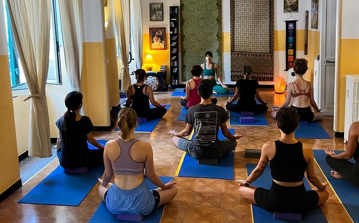 SCOPRI GLI ORARI DELLE NOSTRE LEZIONI ONLINE