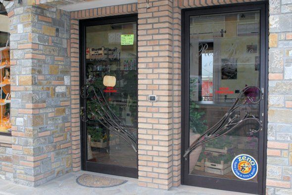 porte per attività commerciali