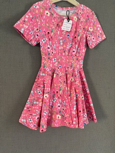 Roze jurk met bloementjes