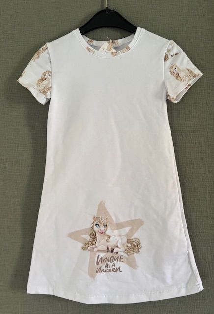 Meiden jurk met vleugje unicorn magie