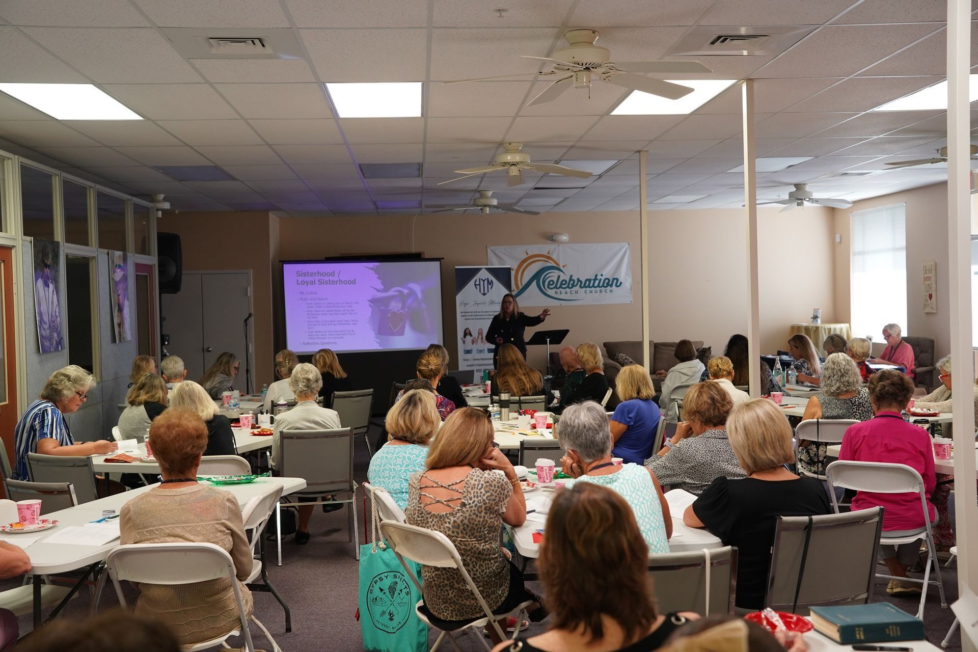 5 advent candles lit