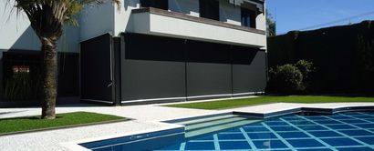 O toldo rolô para área externa é uma solução prática e elegante para proteger ambientes contra sol, vento e excesso de luminosidade. Ideal para varandas, sacadas, áreas gourmet e espaços comerciais, proporciona mais conforto térmico, privacidade e valorização do ambiente. A DecorPrime oferece toldos rolô sob medida, com materiais resistentes, opções motorizadas e instalação profissional em São Paulo.
