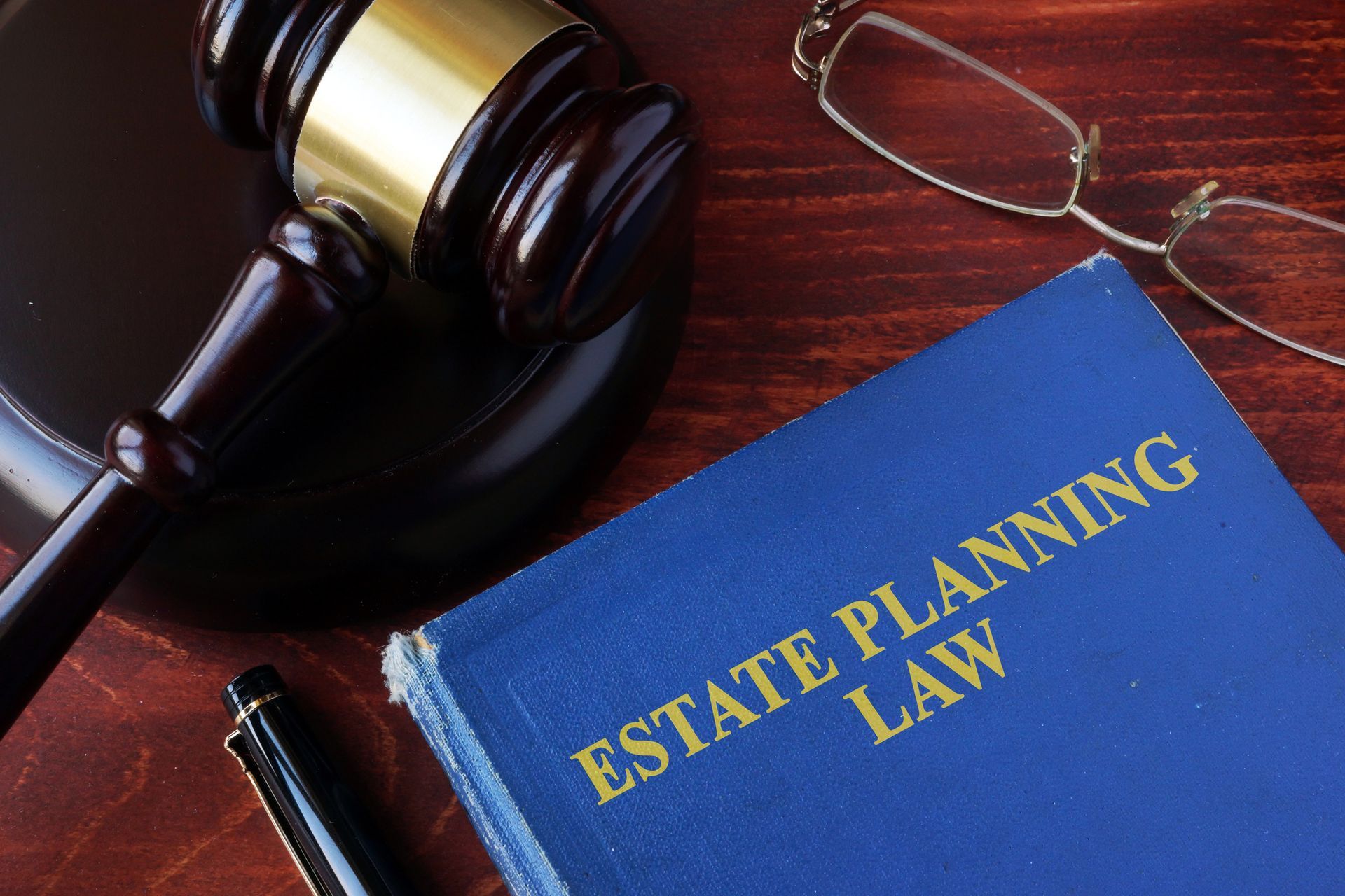 Estate Planning Law Guide with Gavel—Secure Your Legacy with Confidence