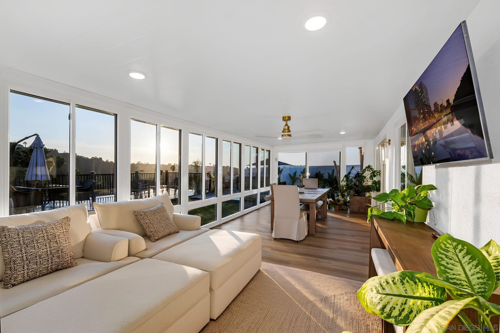 Glass sunroom builders in Austin & San Antonio Glass sunroom builders in Austin & San Antonio