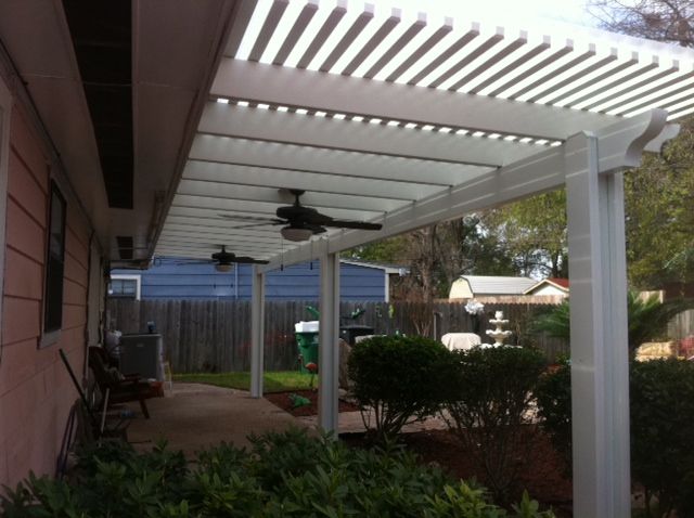 Attractive aluminum pergola in Selma backyard outdoor living space