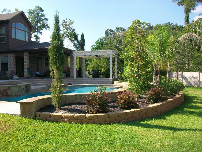 Durable metal pergola in Georgetown patio with HOA-approved design