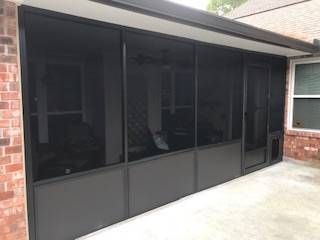 Durable aluminum screen enclosure built in Helotes, TX