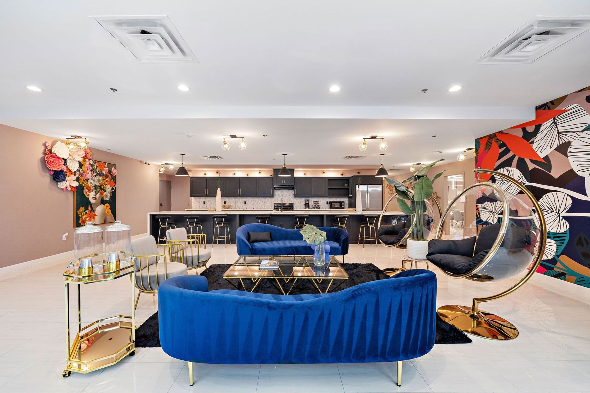 wanderstay boutique hotel lounge