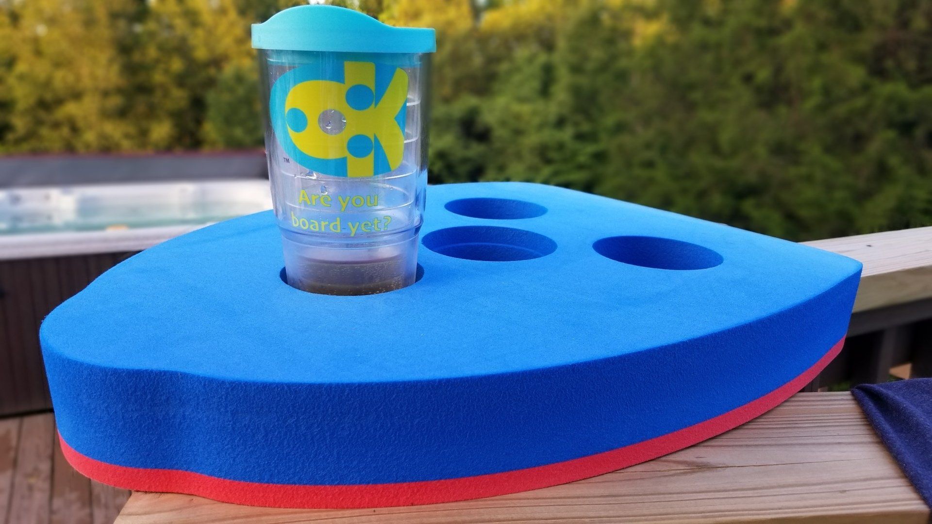 Cocktail Kickboards High Performance Floating Drink Holders