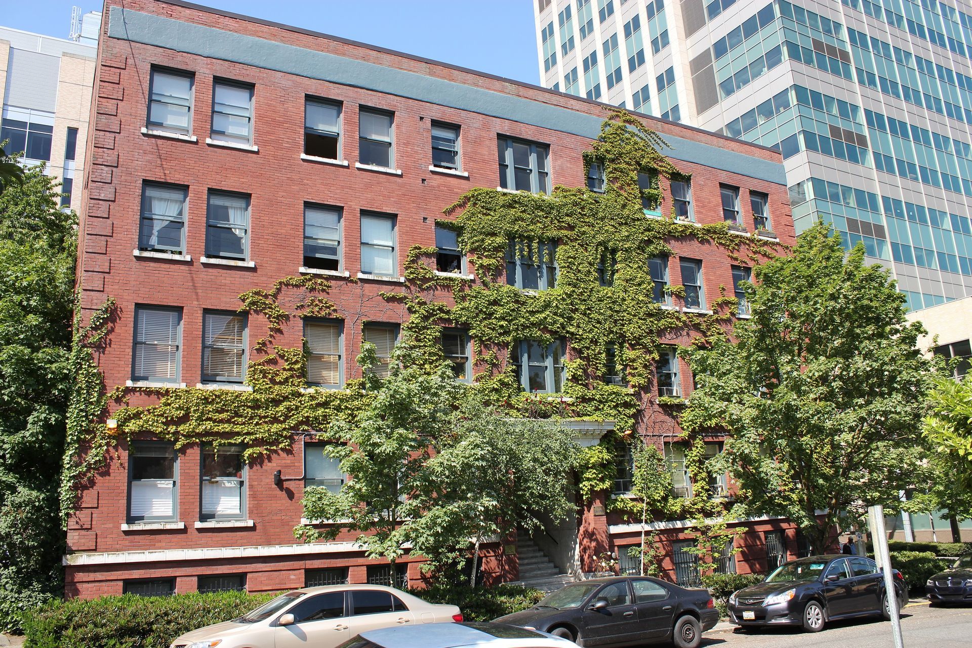 423 Terry Apartments