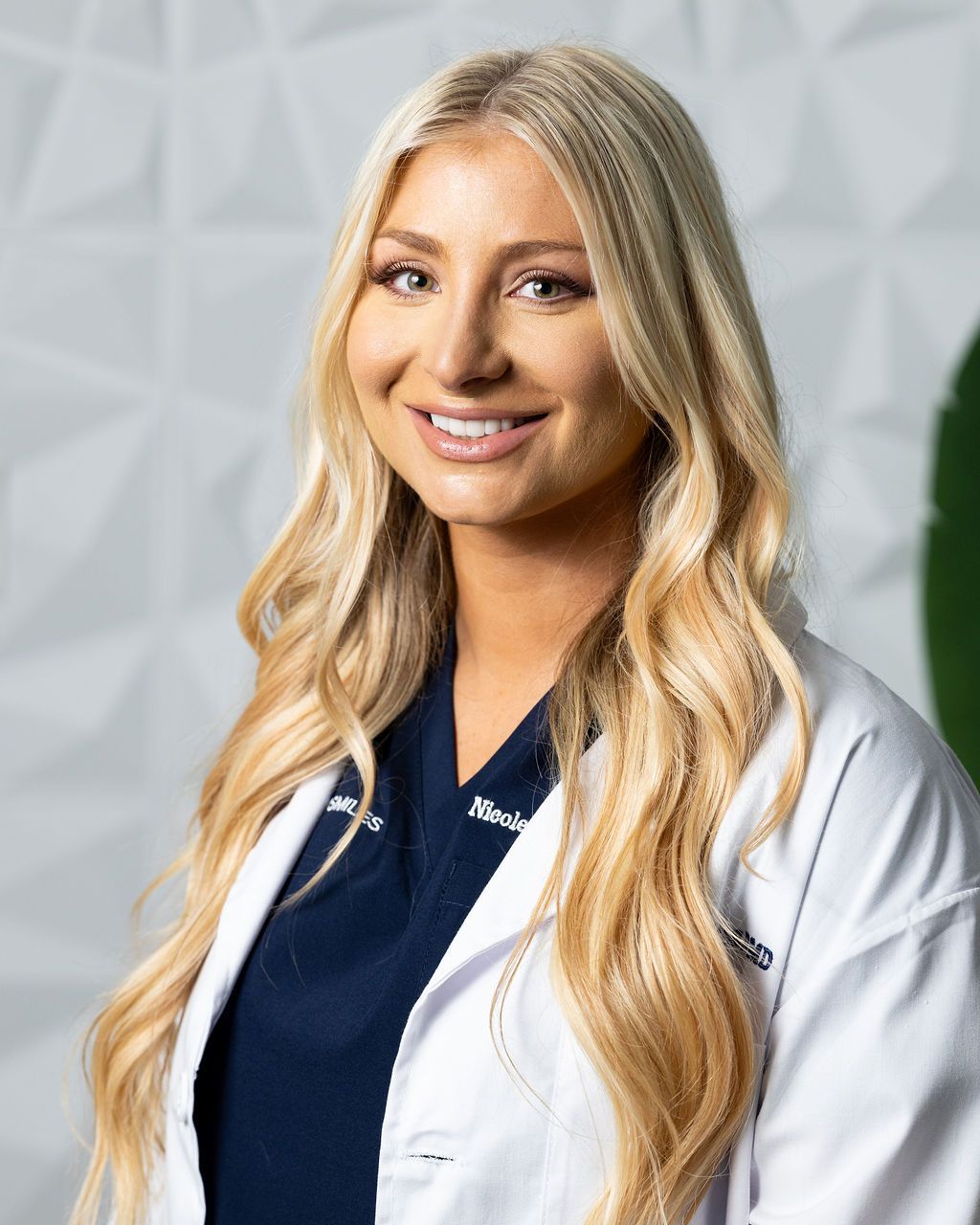 Dr. Nicole Steliotes