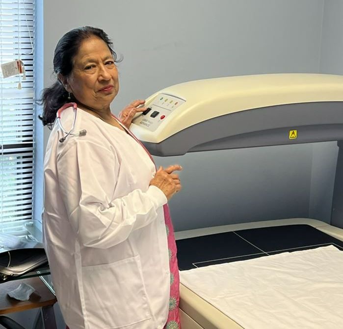 Doctor Using Dexa Scan — Hampstead, NC  — Hampstead Medical Center PC