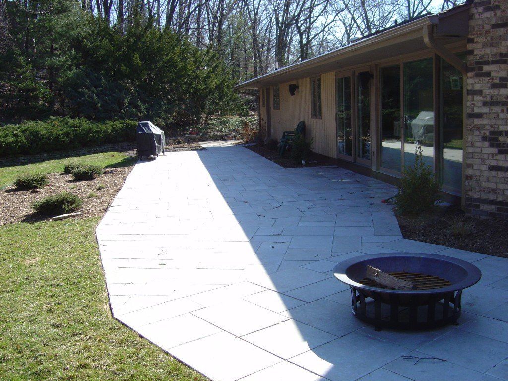 Seattle stone patio — South Bend , IN — Fuerbringer Landscaping & Design