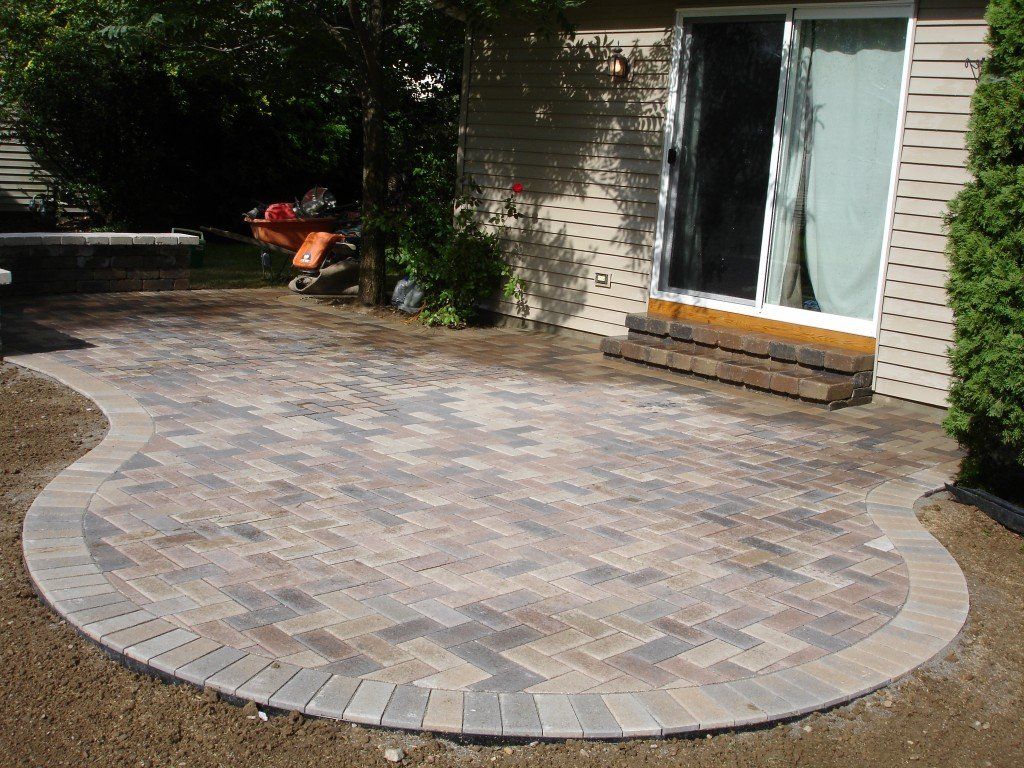Curved and round patios — South Bend , IN — Fuerbringer Landscaping & Design