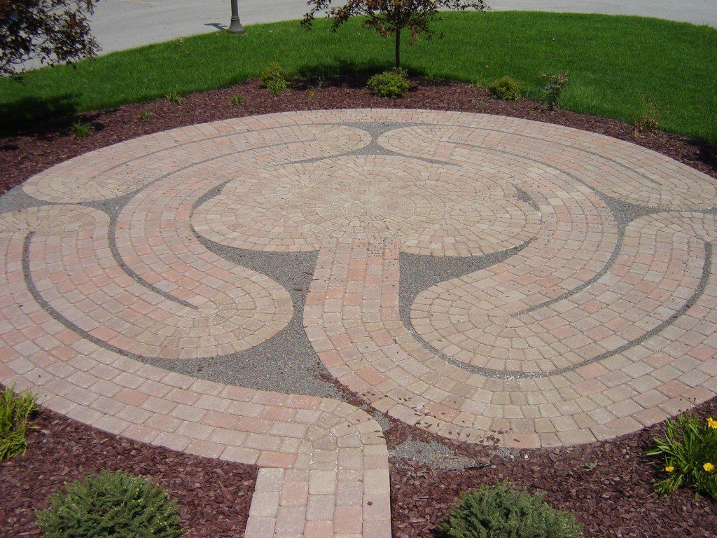 Small round patios — South Bend , IN — Fuerbringer Landscaping & Design