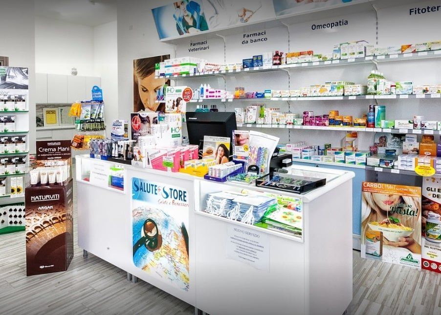 bancone di una parafarmacia