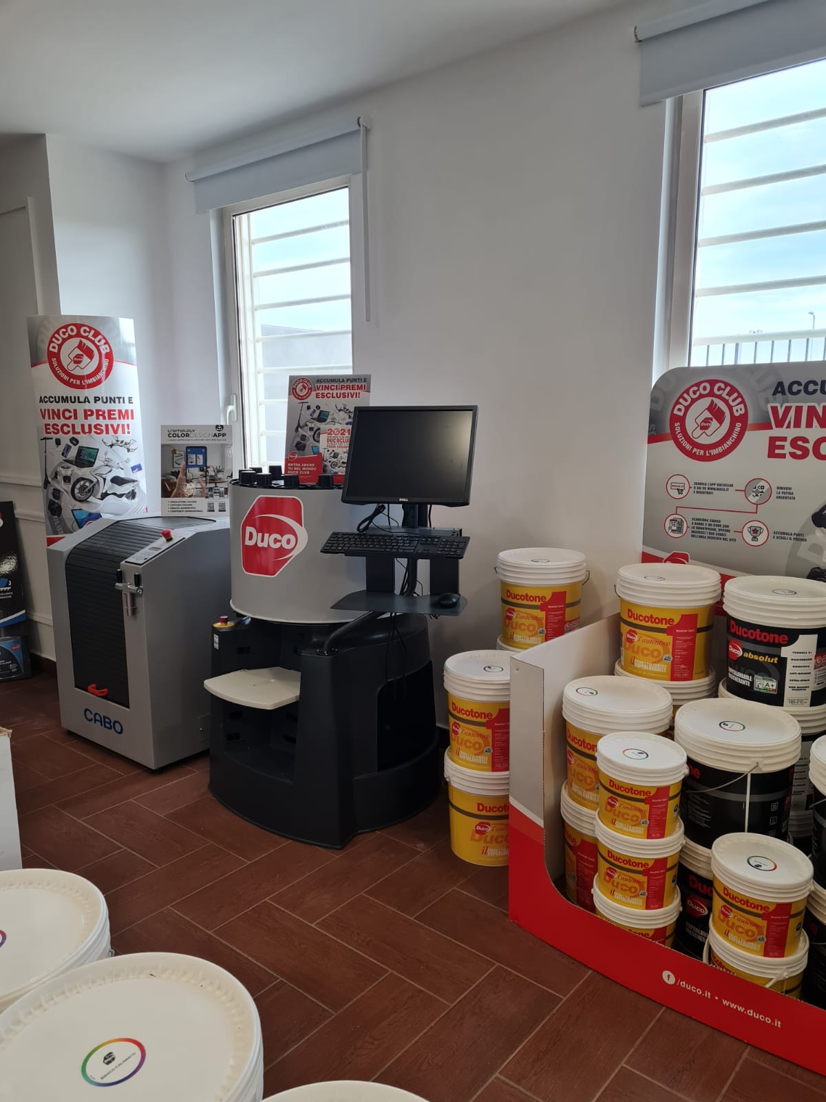 campioni di colore e pennelli