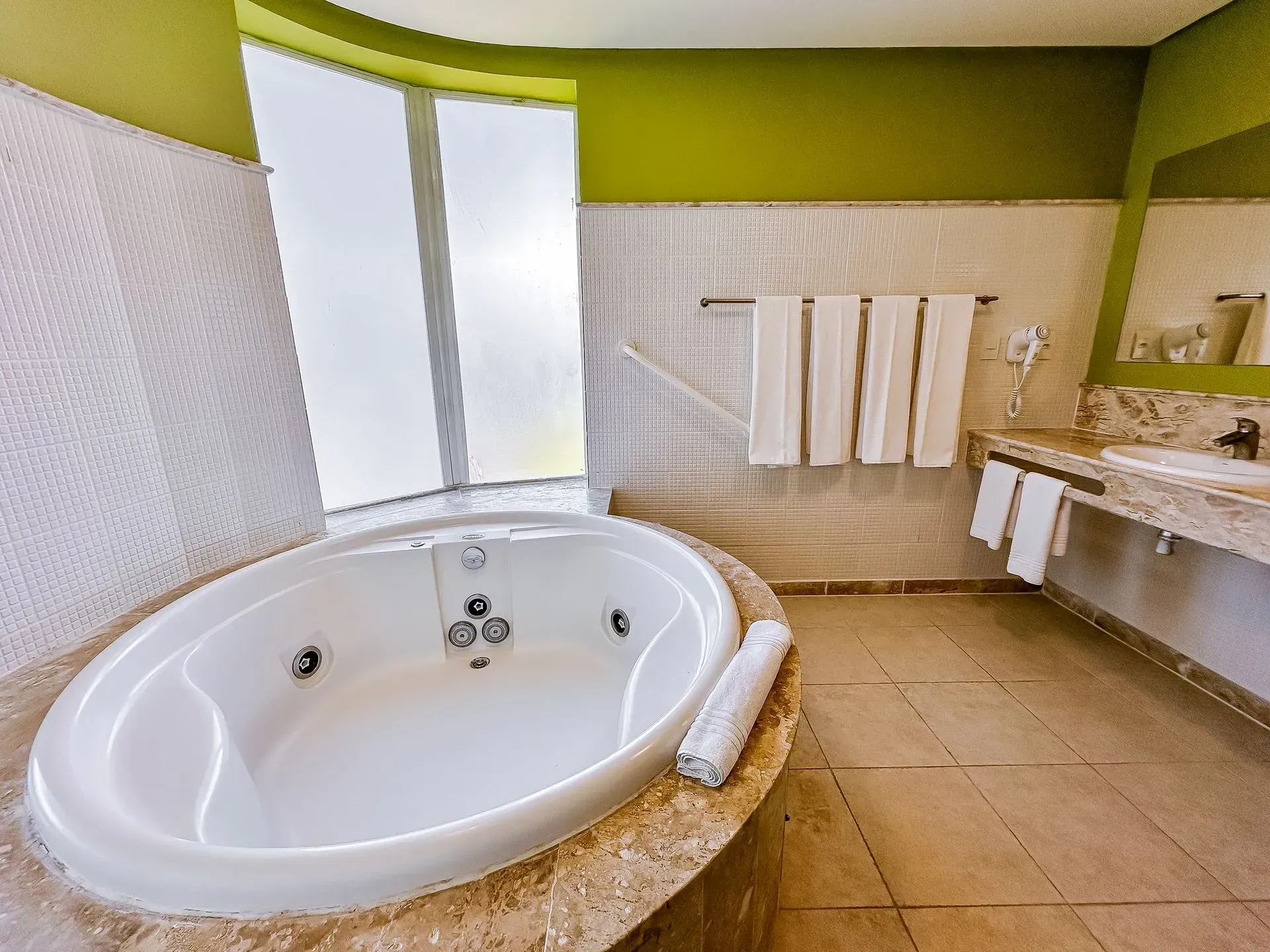 Quarto Master Plus com hidromassagem exclusivo Enotel Porto de Galinhas