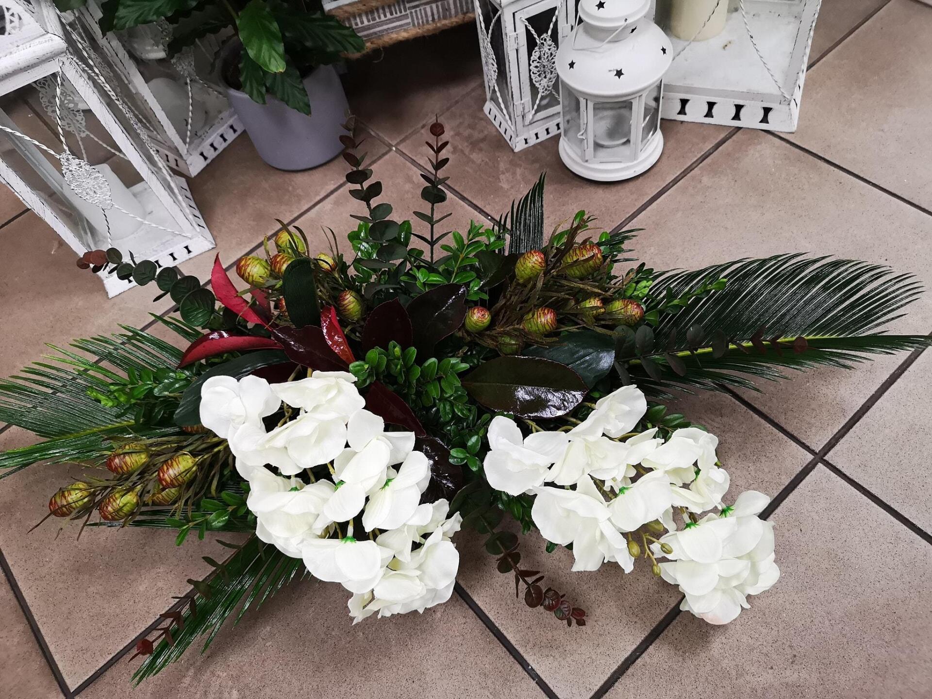 Gedulo vainikai, puokštės