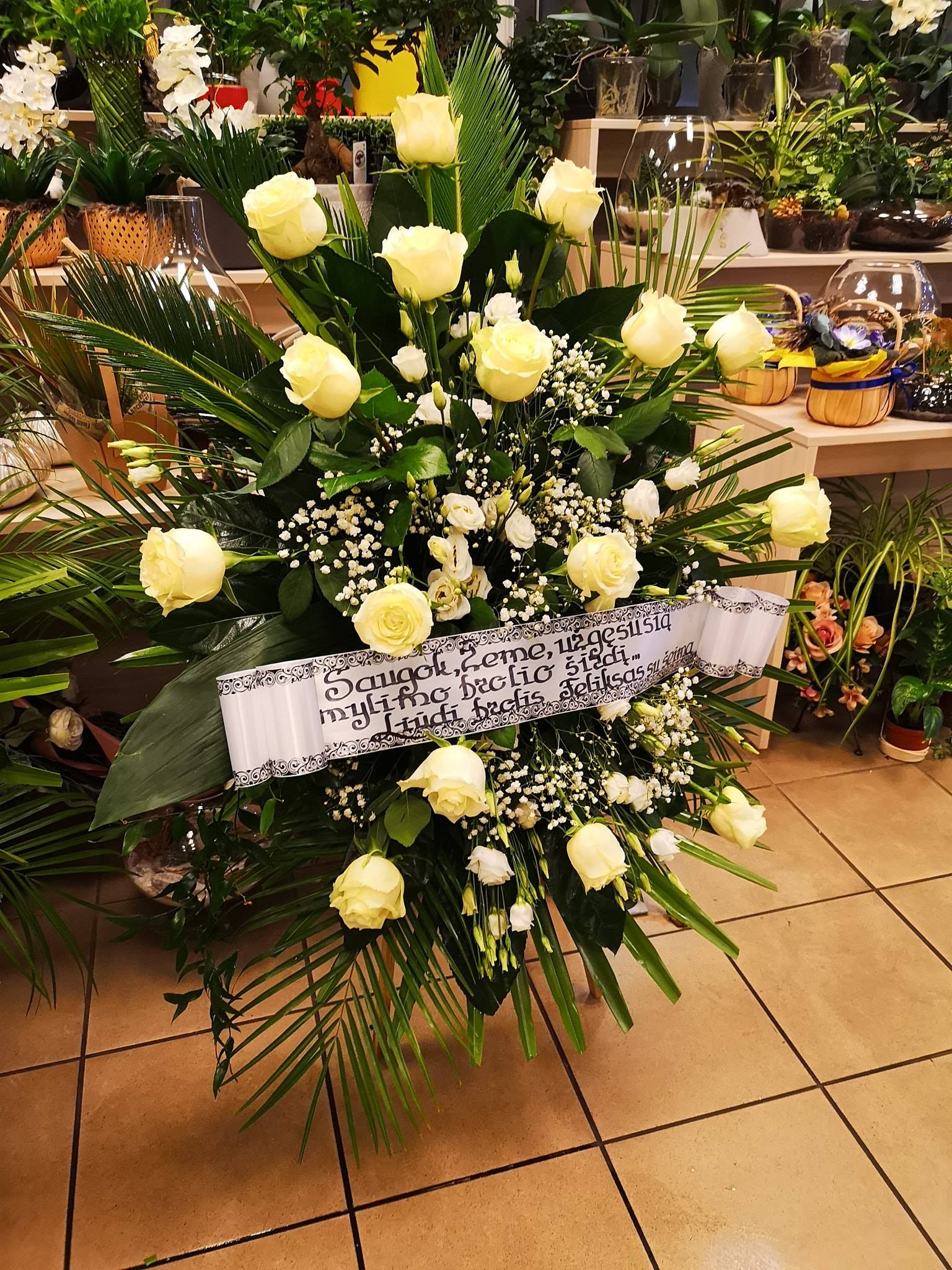 Gedulo vainikai, puokštės