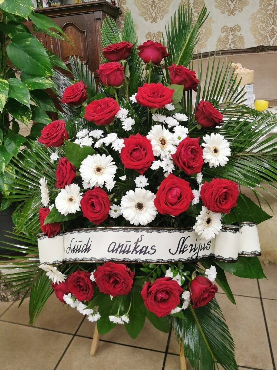 Gedulo vainikai, puokštės