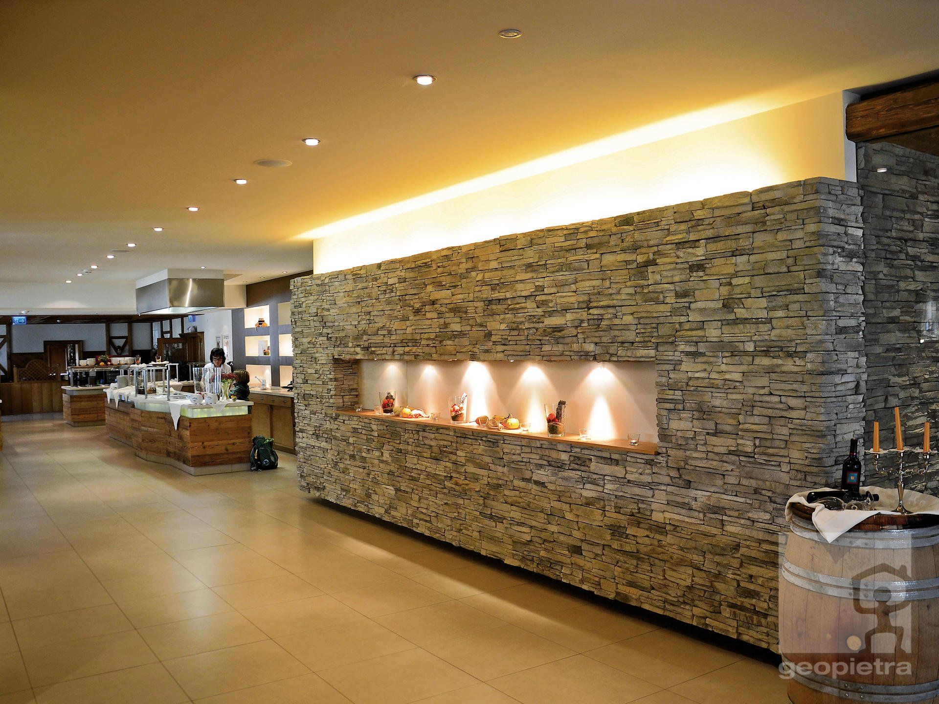 rivestimento parete con effetto materico