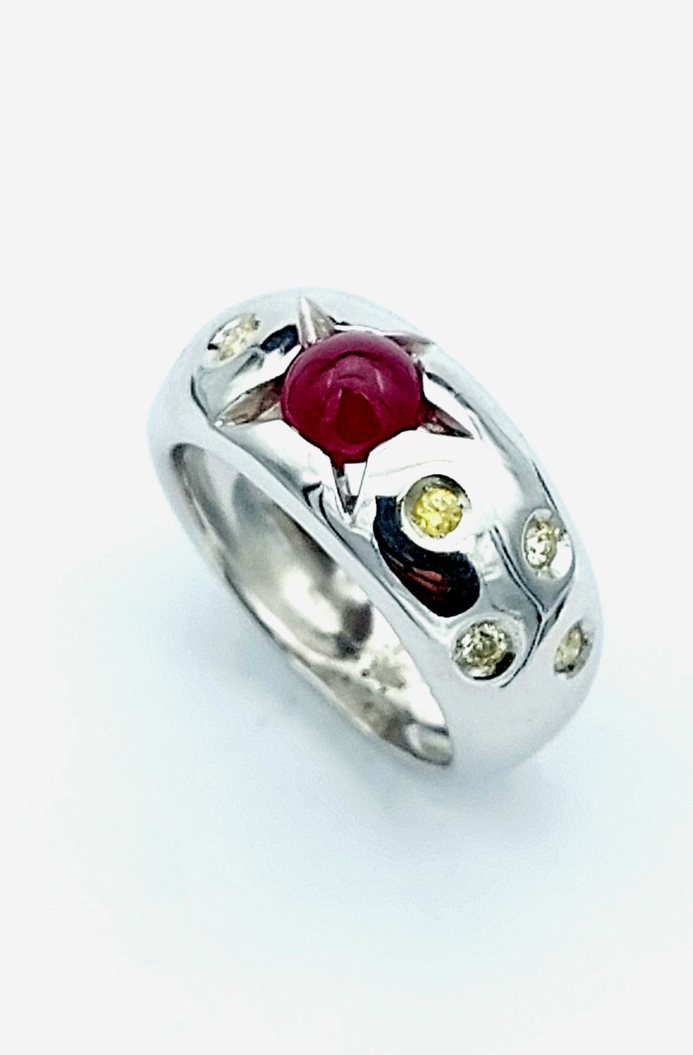 Anello oro rubino e brill fancy 03