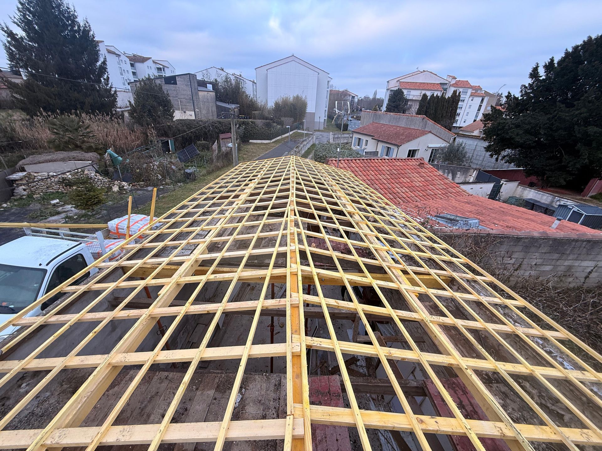 Pose de tuiles avant