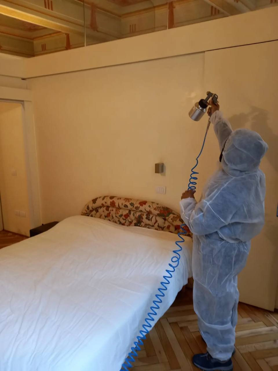 sanificazione di una camera
