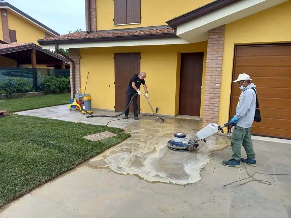 pulizie di ambienti esterni civili