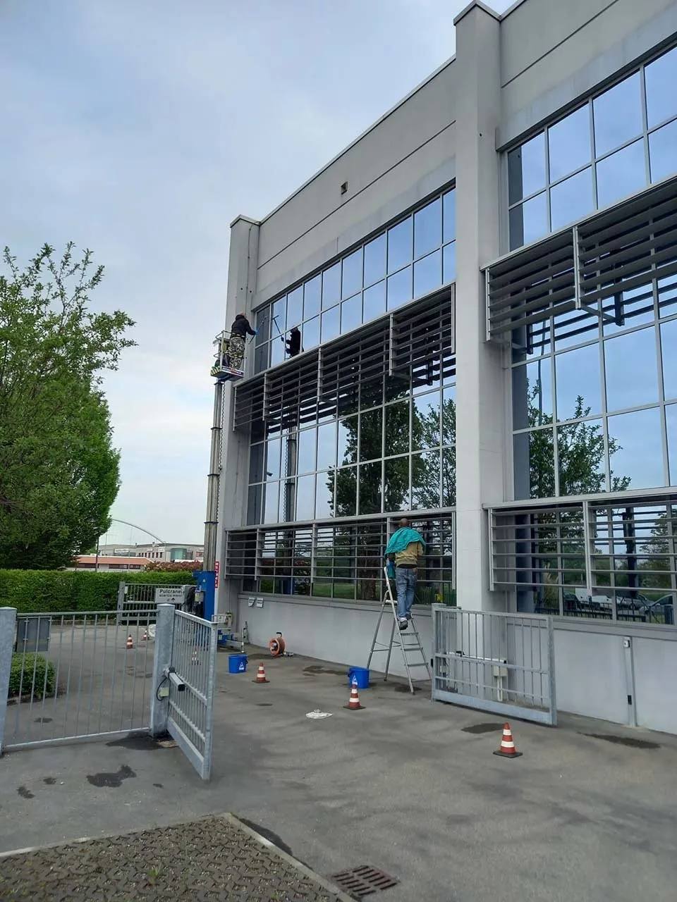 lavori di pulizia in quota