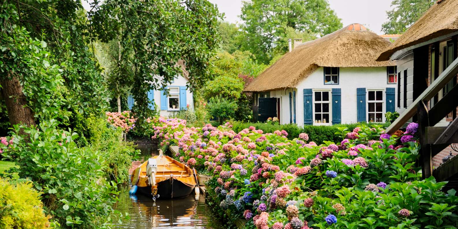 Taxi from Amsterdam To Giethoorn