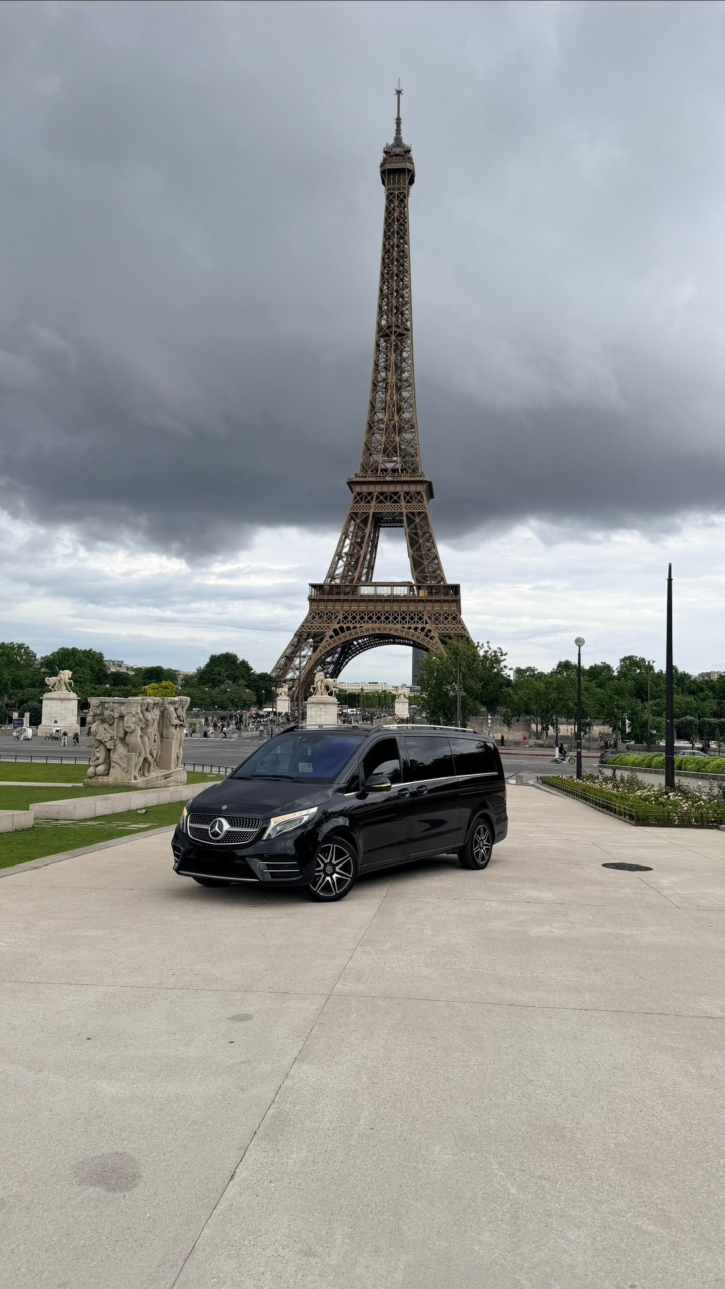 Private Taxi Transfer Amsterdam to Paris price