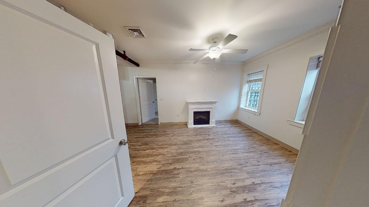 BOSTONIAN SHOE LOFTS - -Living Room
